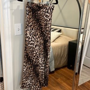Olivaceous leopard midi skirt